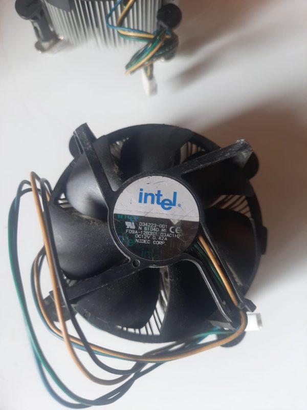 Intel D34223-001 işlemci soğutucu fanı 775 PIN