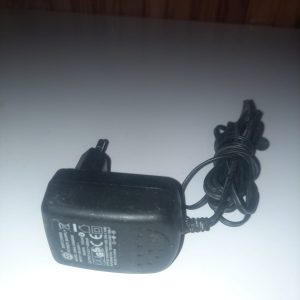 SWITCHING POWER SUPPLY S004LV0600030 6V 300mA - Ac adapter
